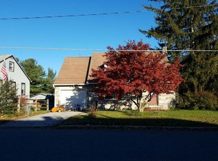 212 E 5th St, Bernville, PA 19506
