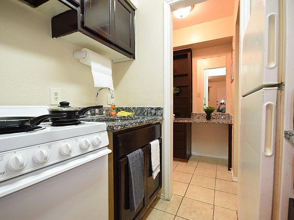 3rd image of 3016 E Abram St