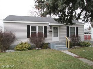 996 S Ballenger Hwy, Flint, MI 48532