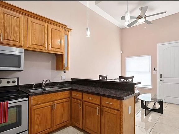 3rd image of 3036 Regal Dr APT A