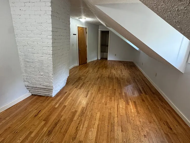11 Mulberry St — Photo 9