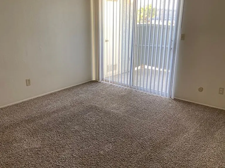 3900 El Potrero Ln #3 — Photo 4