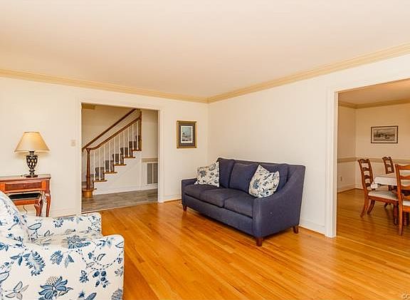 5th image of 10241 Korona Dr