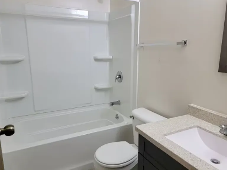 6295 Amanda Dr — Photo 3