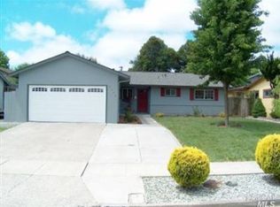 7533 Adrian Dr, Rohnert Park, CA 94928