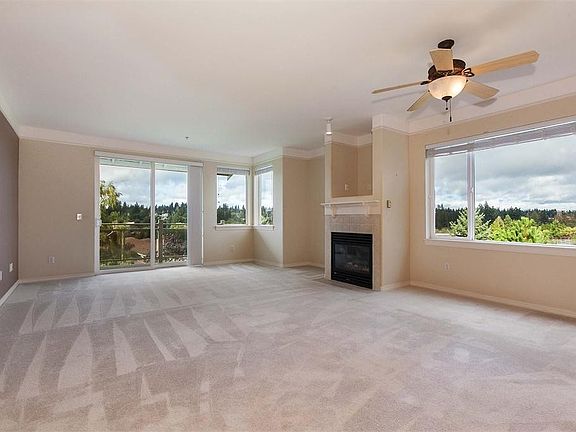 4th image of 23009 Lakeview Dr Unit B306