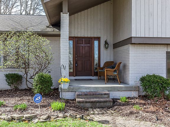 2nd image of 7019 Chesham Ct