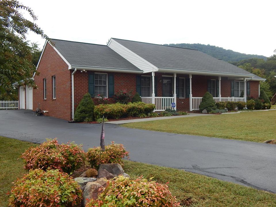 1st image of 444 Sunflower Dr