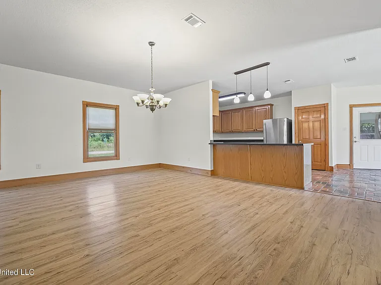 15301 Parker Rd — Photo 24