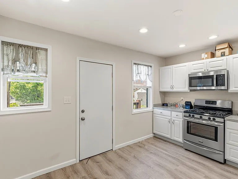 8530 Oakleigh Rd — Photo 9