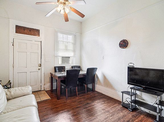 2nd image of 3026 2nd St