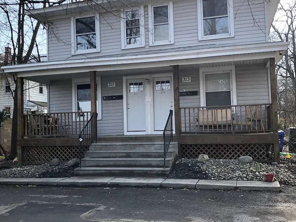 313 Hillside Ave #2