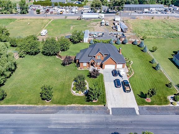 2nd image of 7574 Wild Goose Ln NE