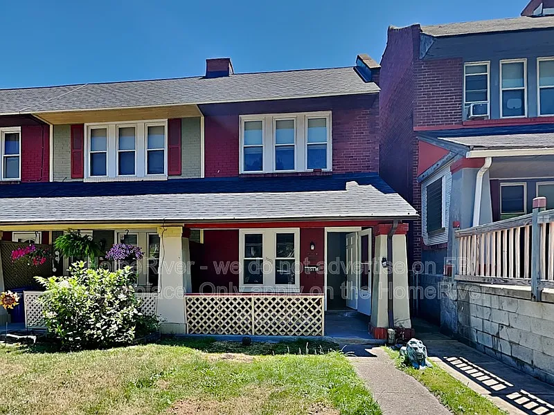 2 bed, 1.0 bath, 1024 sqft, $1,165 — Photo 2