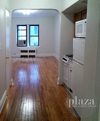 Rented by Plaza Real Estate Group | media 40