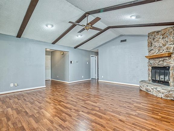 5th image of 4817 Cloverdale Ln