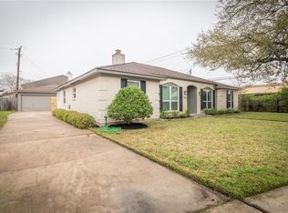 7602 Braesglen Dr, Houston, TX 77071