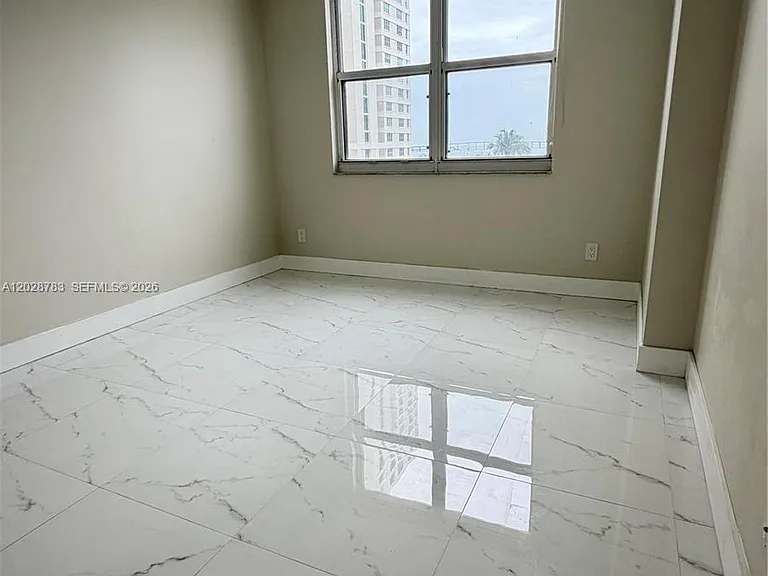 770 Claughton Island Dr #704 — Photo 16