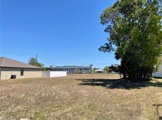 917 SW 8th Pl, Cape Coral, FL 33991