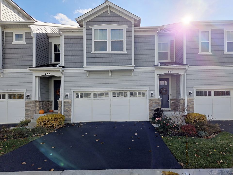 1st image of 650 Riverbank Dr