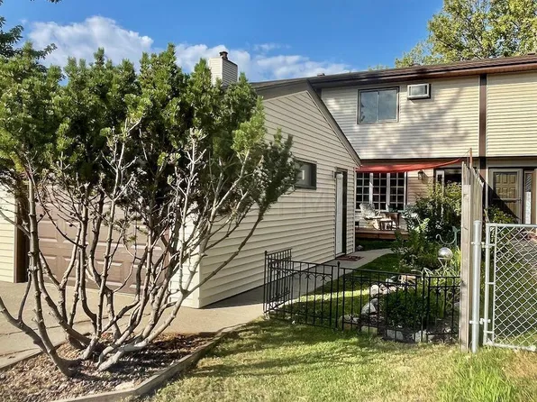 3091 22nd St S, Fargo, ND 58103