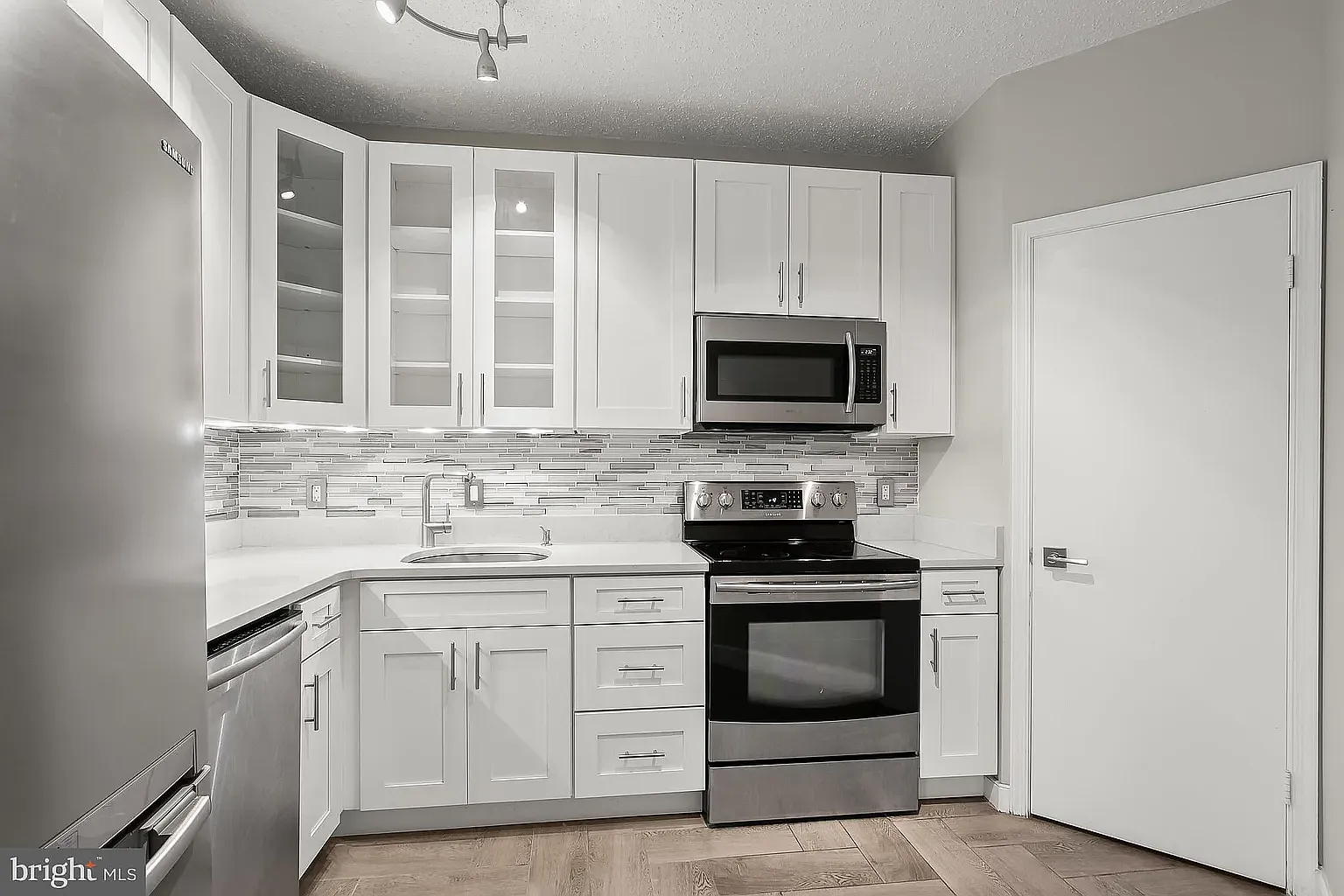 1 bed, 838 sqft, $3,250 — Photo 1