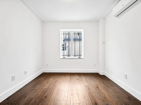 2335 Bath Avenue image 15 of 25