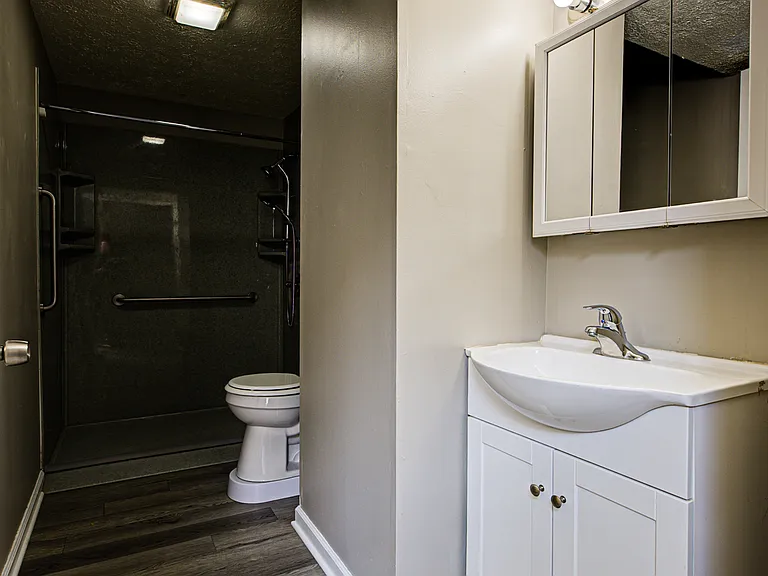 1307 E Market St #1 — Photo 18