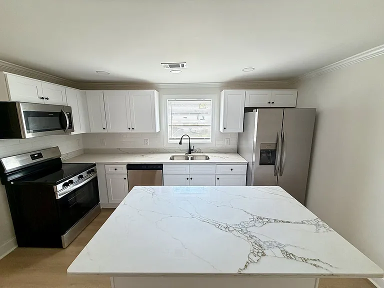 160 Indiana Ave — Photo 5