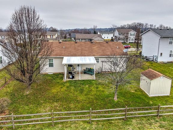 3rd image of 6402 Glenmont Dr