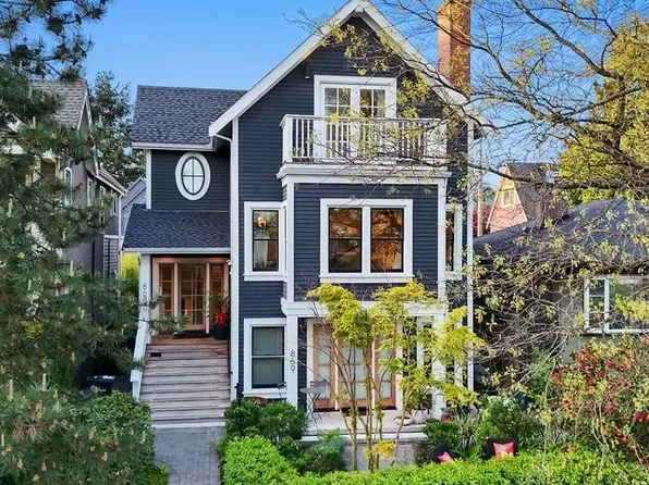 867 Georgia St E, Vancouver, BC V6A 2A4