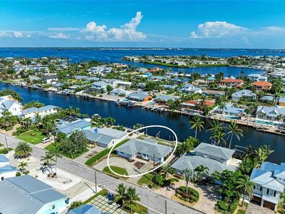 517 68th St, Holmes Beach, FL, 34217