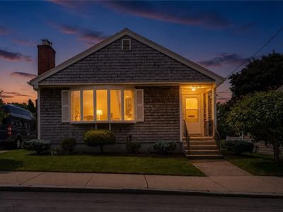 22 Stonelaw Ave, Providence, RI, 02908