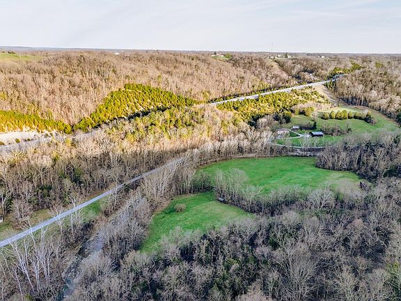 4th image of 1747 Holts Creek Rd #1