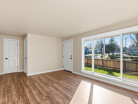 4th image of 5701 N 46th St #B