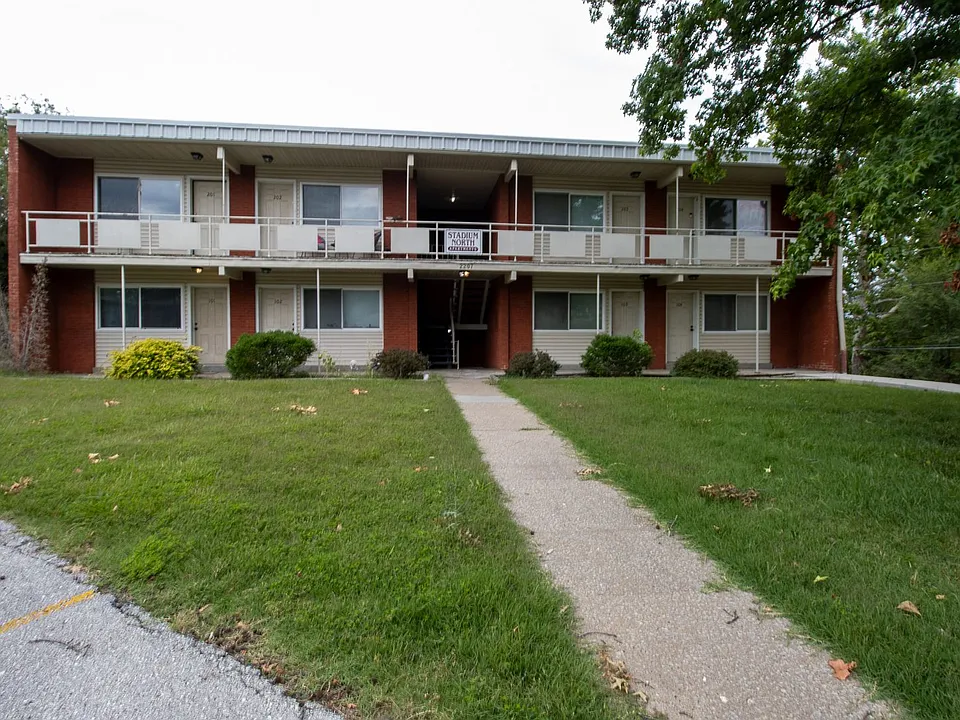 2209 Oakwood Dr
