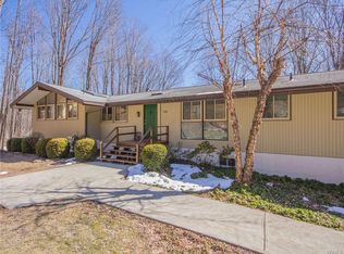 100 Skylark Rd, Bloomingburg, NY 12721