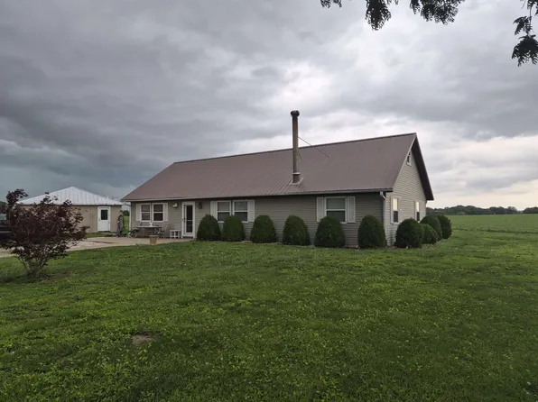 729 N 2650th Ave, Ursa, IL 62376