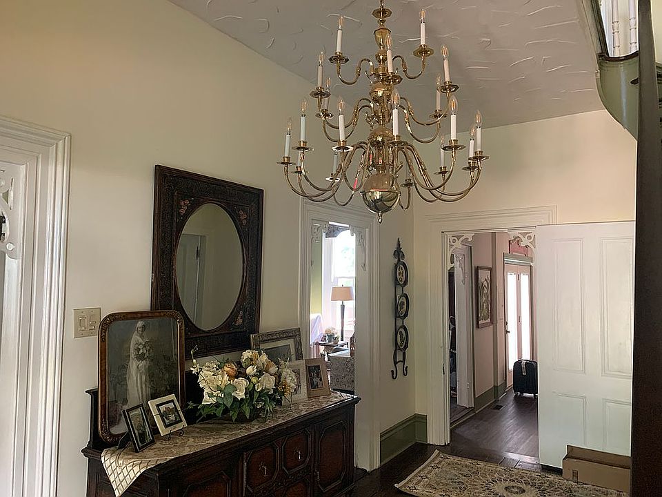1st image of 419 Walker St