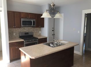 552 Townsend Ave FLOOR 1, East Haven, CT 06512