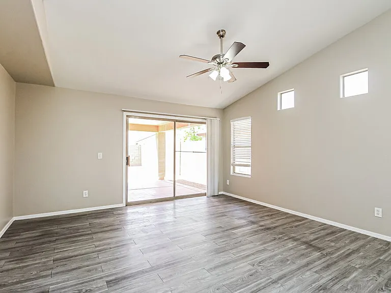 2725 E Carol Ave — Photo 4