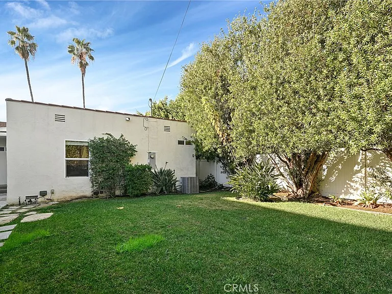 156 S Edinburgh Ave — Photo 38