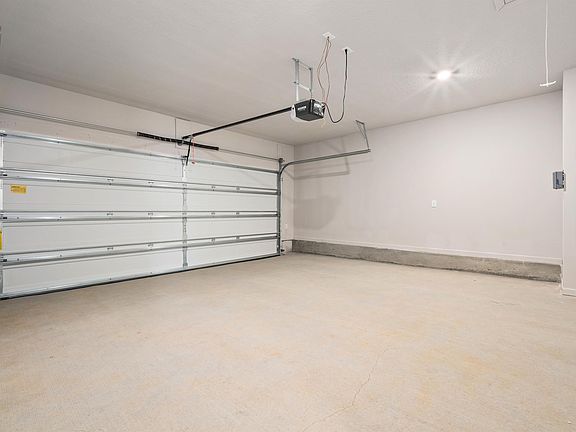 4th image of 2535 Arbordale Loop