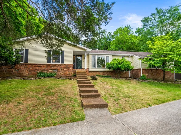 106 Diddle Dr, Hendersonville, TN 37075
