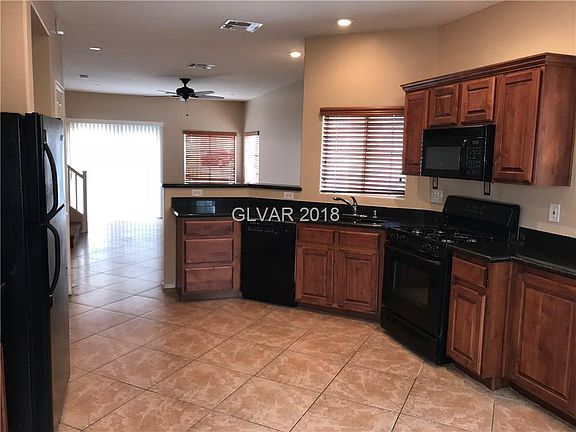 5th image of 10521 Twin Plant Ct