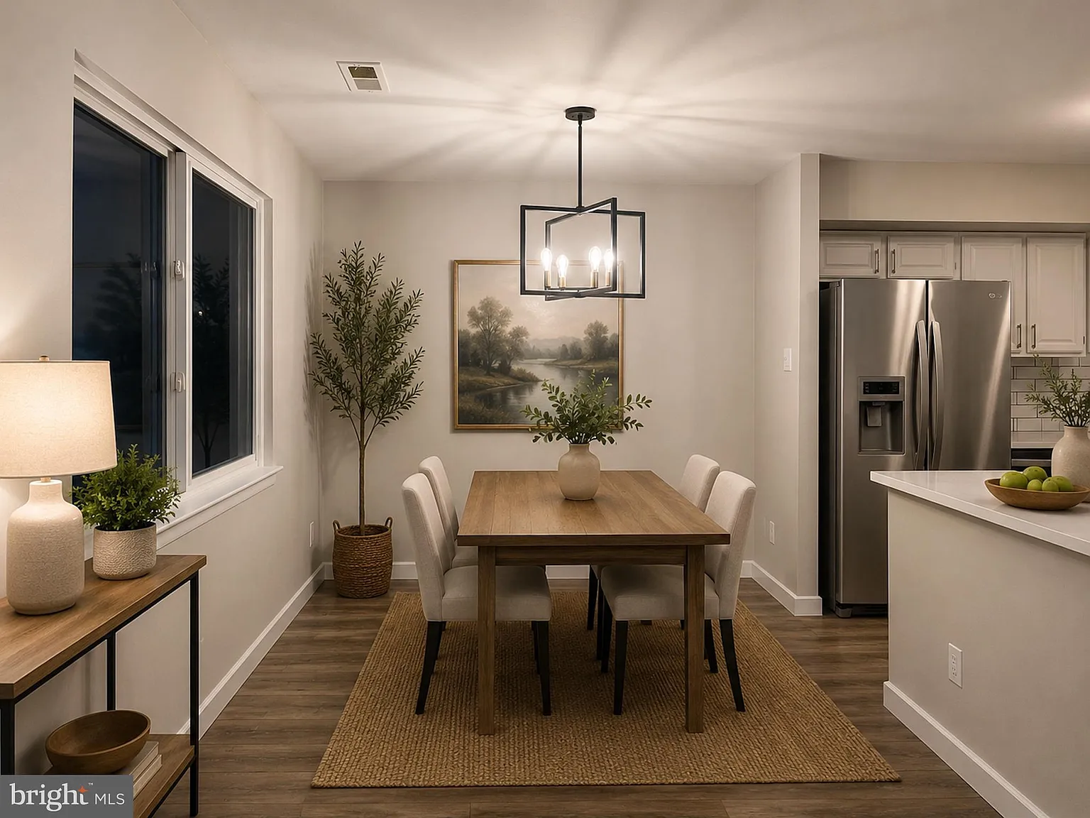 3 bed, 1300 sqft, $2,600 — Photo 3
