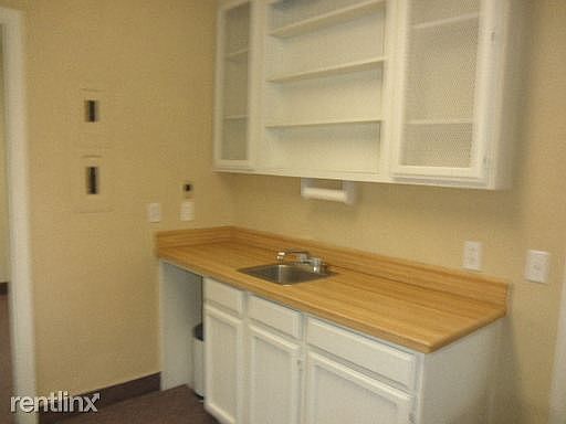 4th image of 211 E 11th St Ste 205