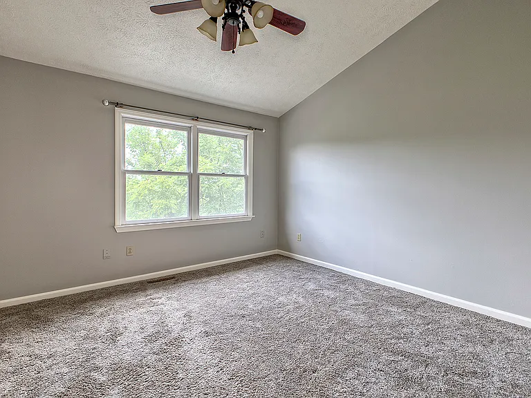 128 Winston Way — Photo 19