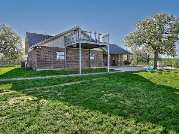 611 Harmon Rd, Loving, TX 76460