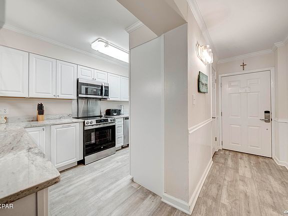 4th image of 5801 Thomas Dr Unit 121